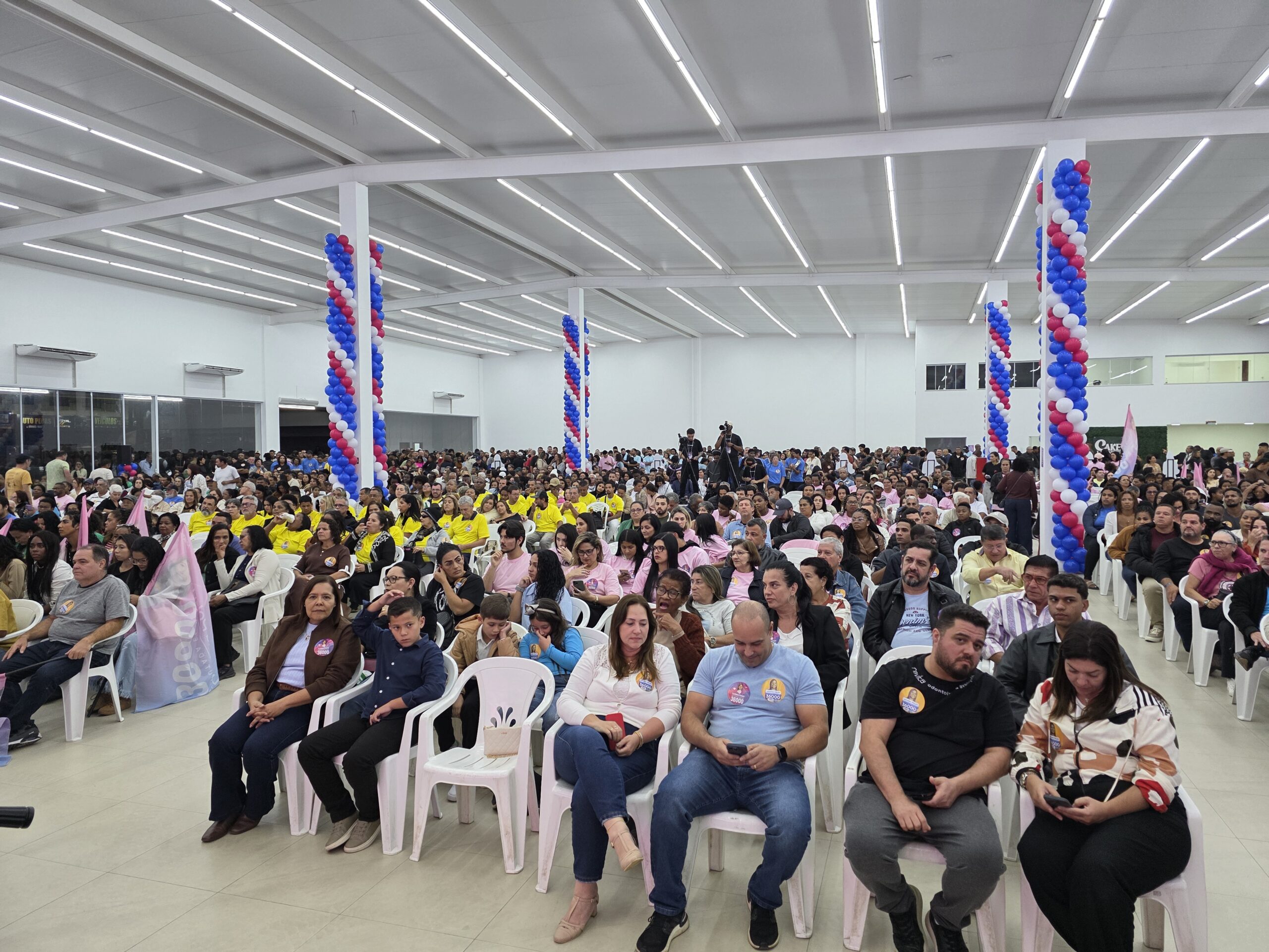 Leandro Peixe lança campanha para deputado federal ao lado de Luciana Polati em Araruama